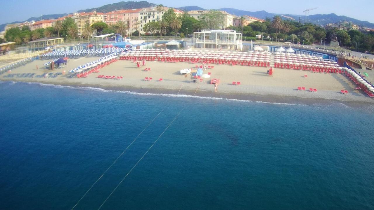 Savona Magnifico Sole Mare 150 M Wifi Climatcontrol Appartamento Esterno foto